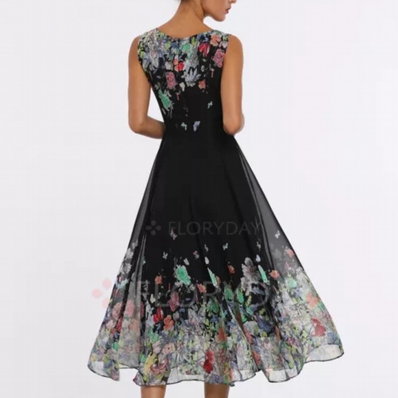 HOST PICK Black and Floral Floryday Dress - Picture 2 of 7